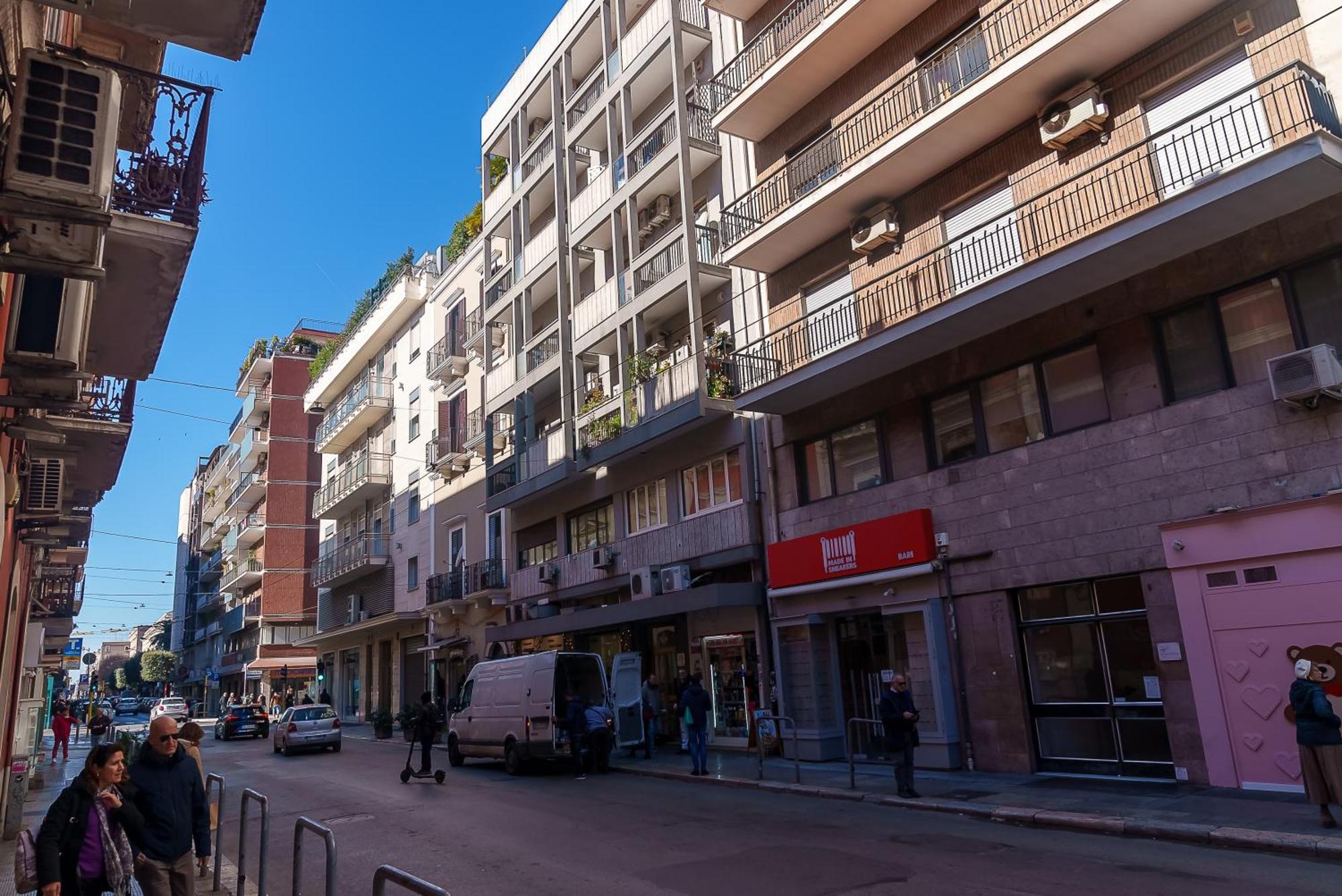 Via Prospero Petroni 9 - Bari Stazione - Hotel Eksteriør billede