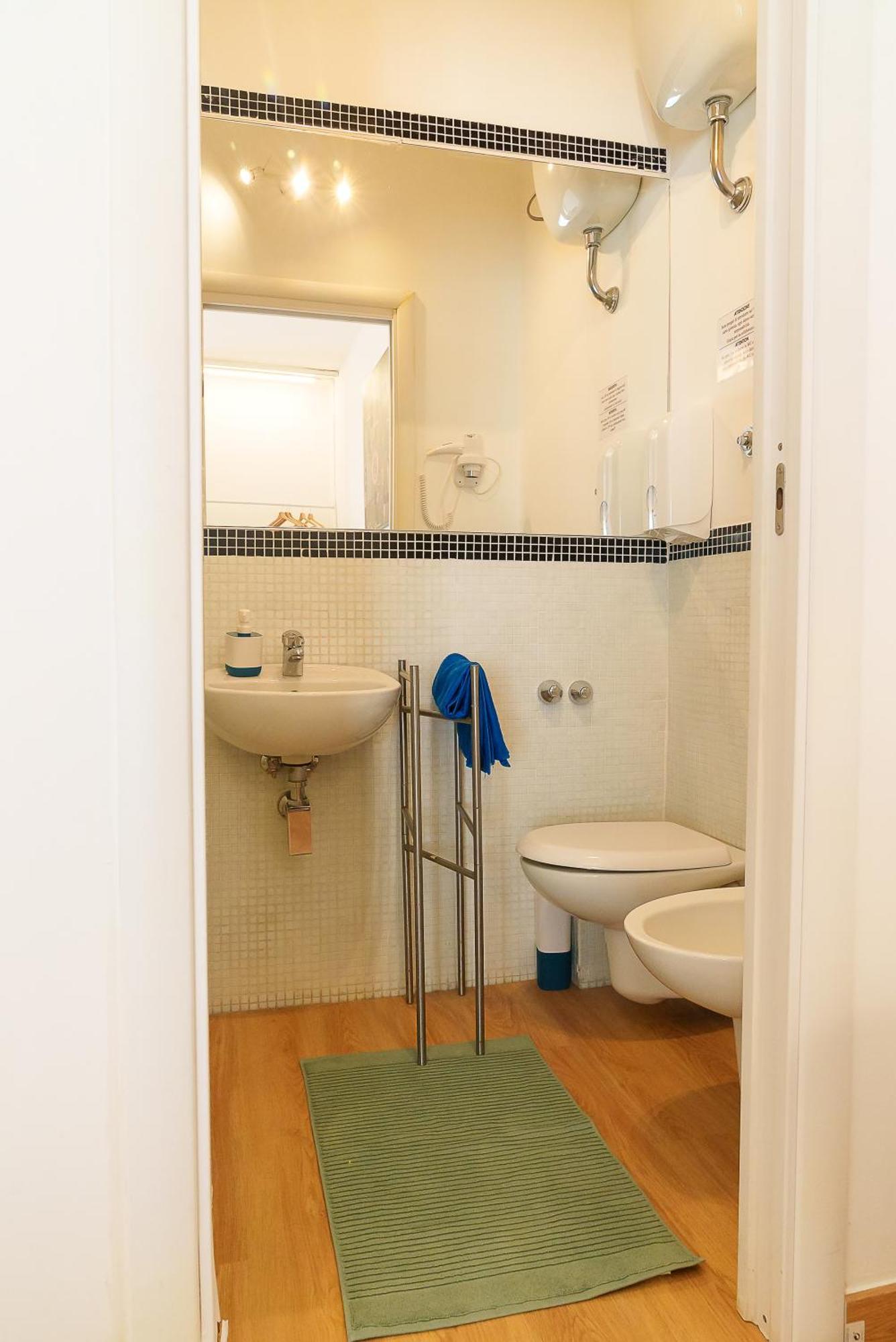 Via Prospero Petroni 9 - Bari Stazione - Hotel Eksteriør billede